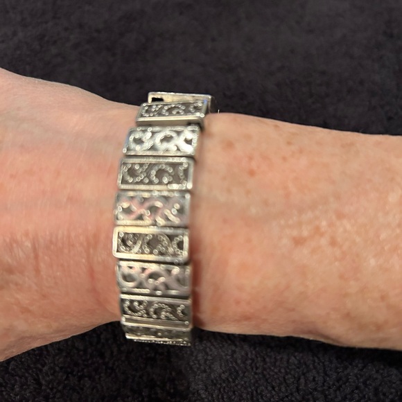 Lois Hill Vintage Granulation Filigree Toggle Sterling Silver Bangle Bracelet - Picture 2 of 5